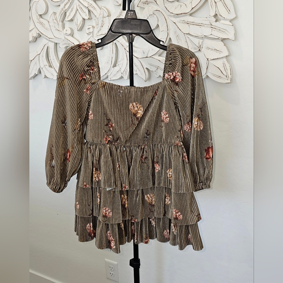 GB girls Other - NWT GB Girls Floral Tiered Dress - Olive and Pink Size 2T